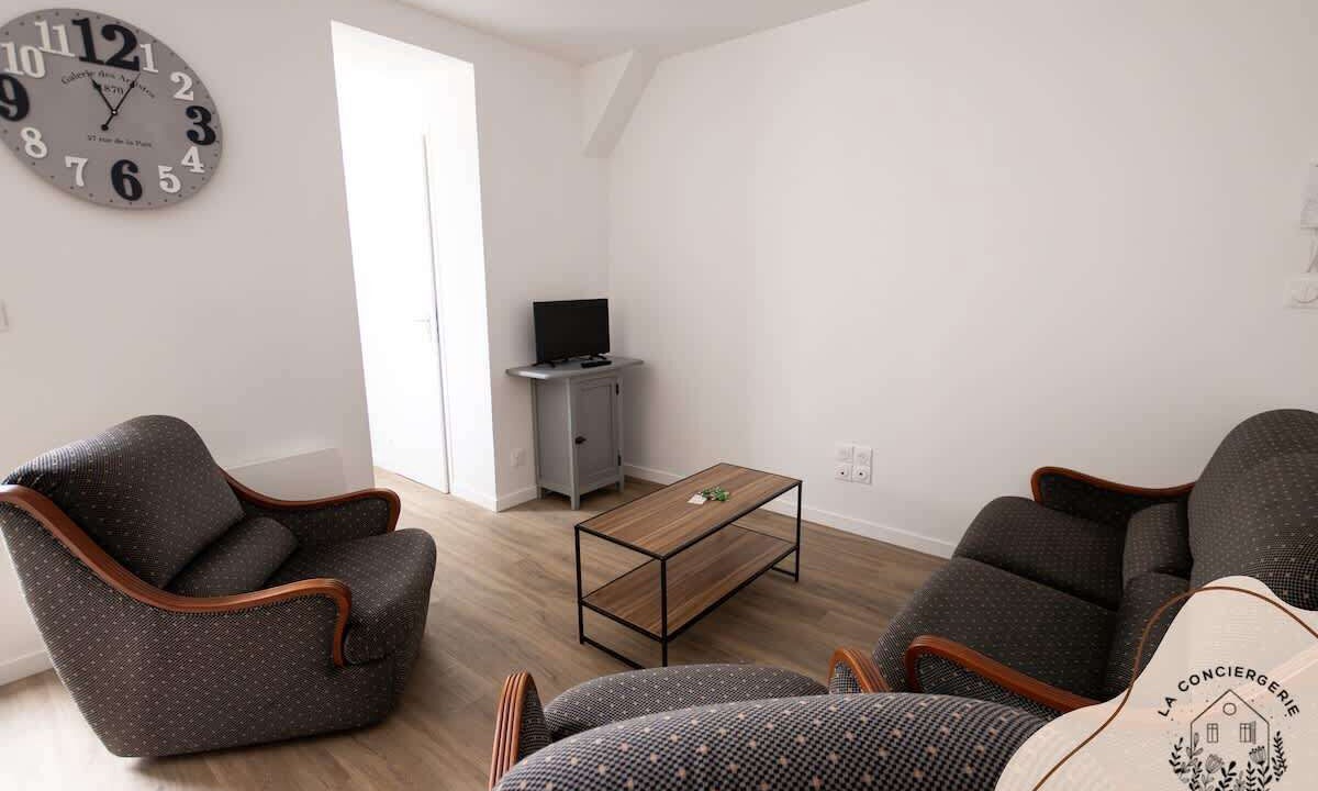 Photo of Others in Lens