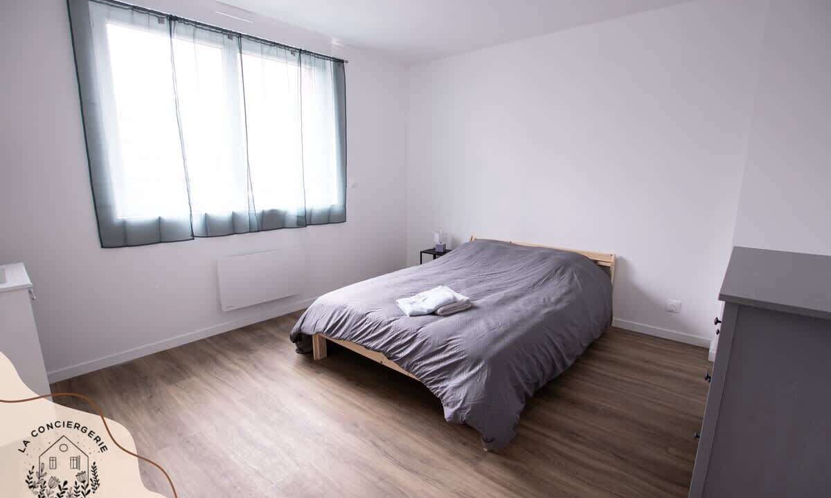 Photo of Others in Lens