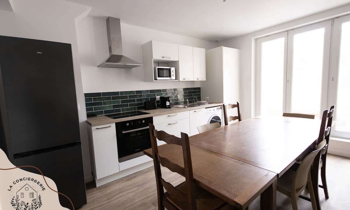 Photo of Others in Lens