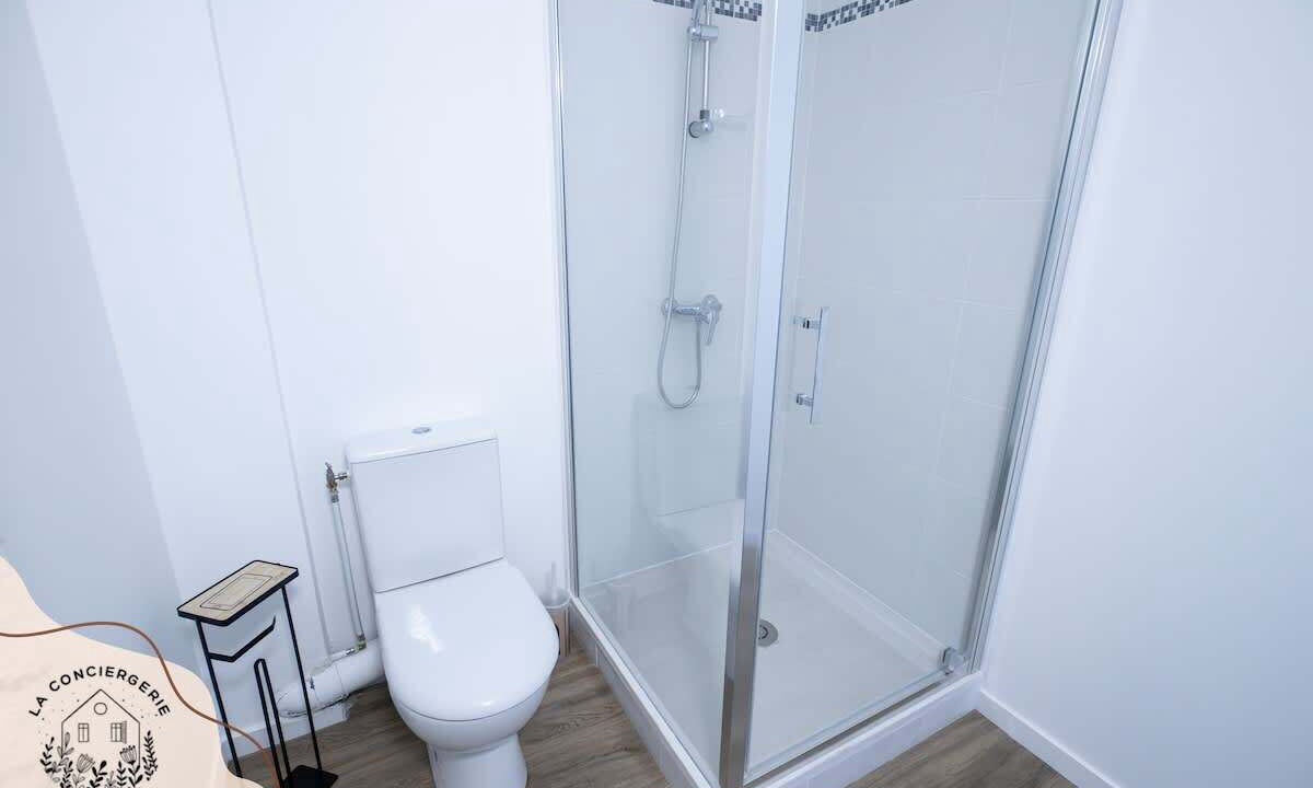 Photo of Others in Lens