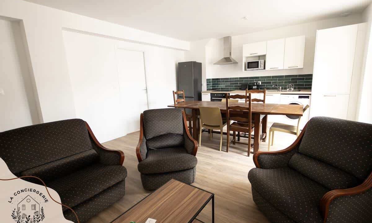 Photo of Others in Lens