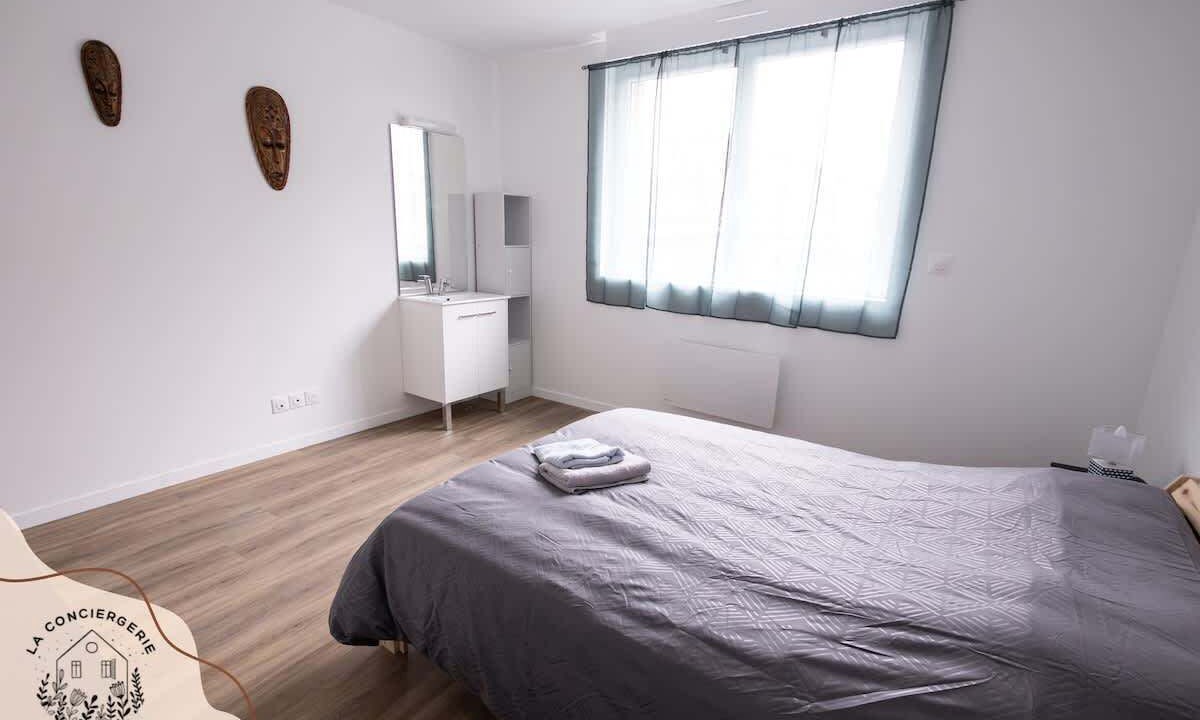 Photo of Others in Lens