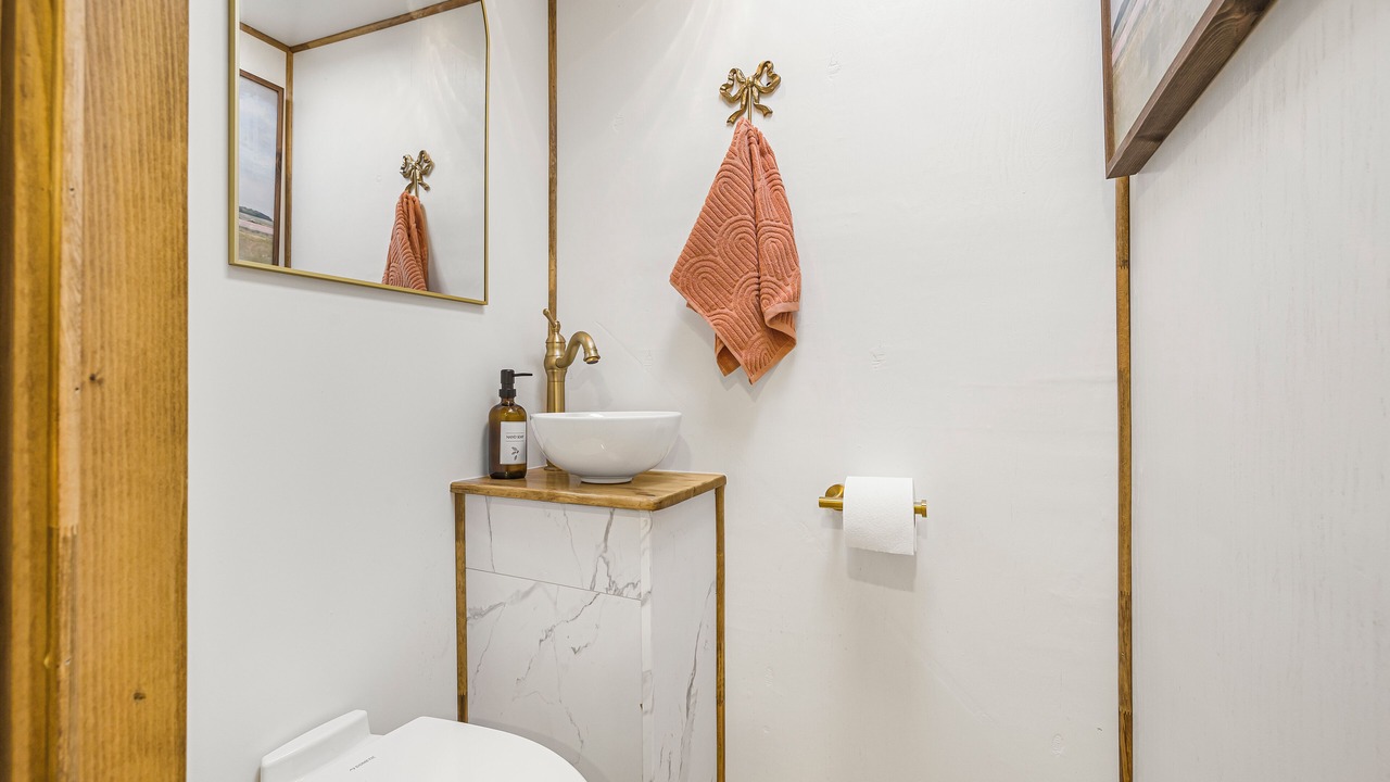 Photo of Bathroom in Felt