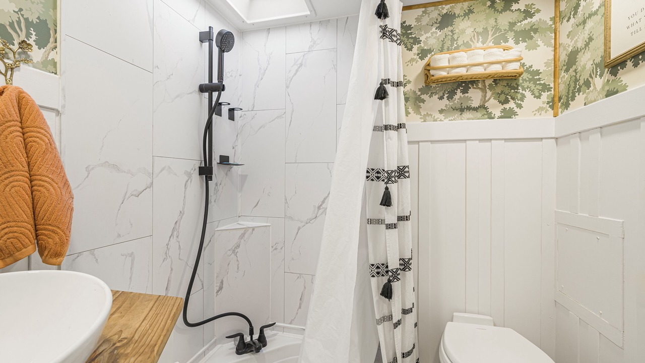 Photo of Bathroom in Felt