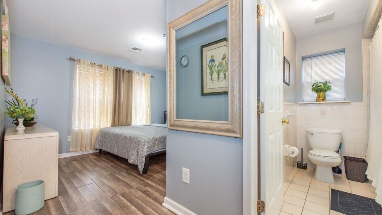 Photo of Bedroom in Newark