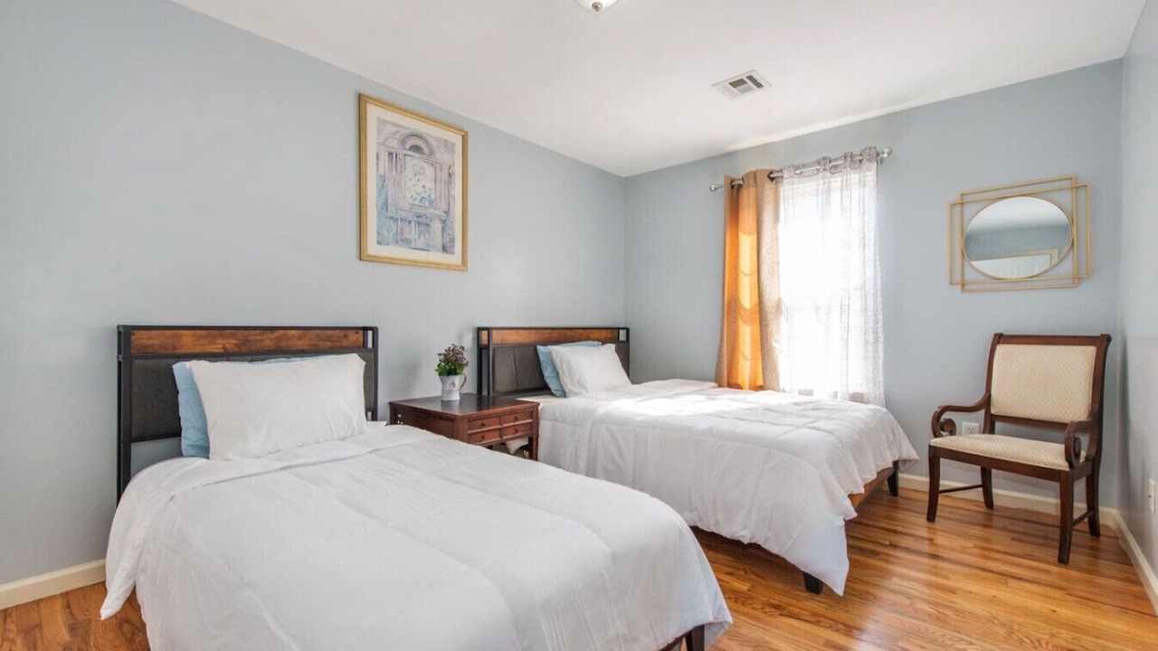 Photo of Bedroom in Newark