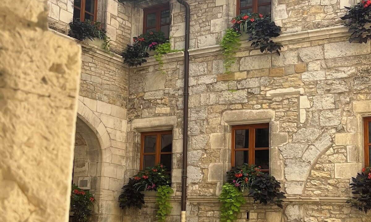 Photo of Outdoor in Martel