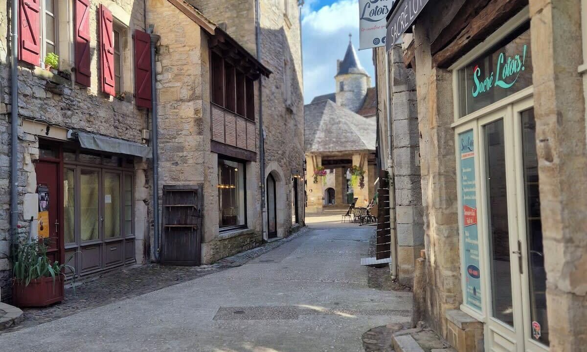 Photo of Others in Martel