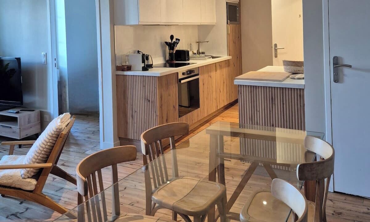 Photo of Others in Martel