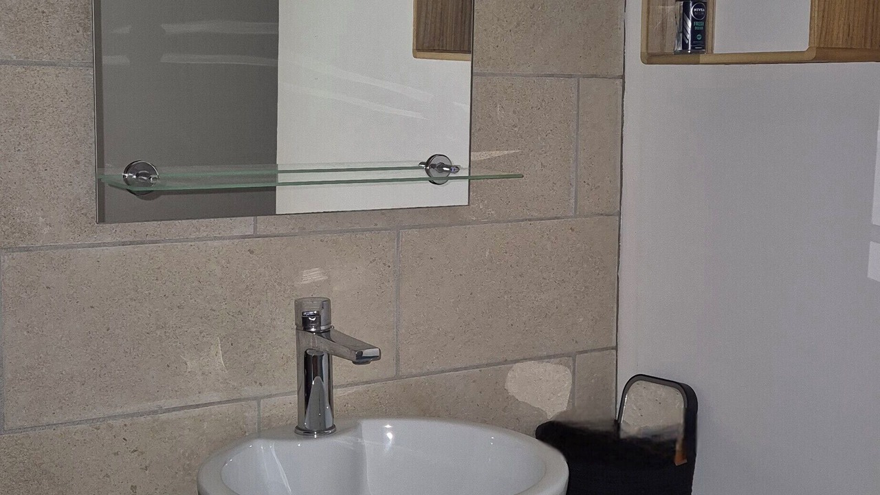 Photo of Bathroom in Thegra