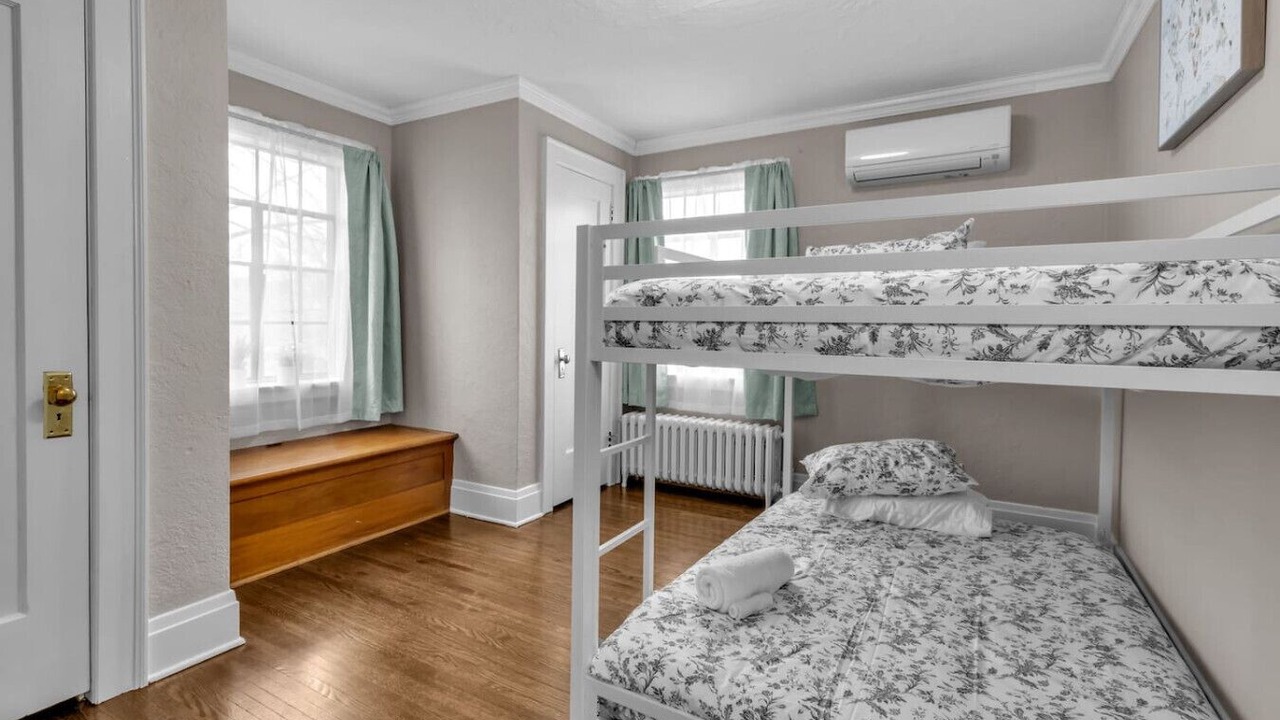 Photo of Bedroom in Niagara Falls