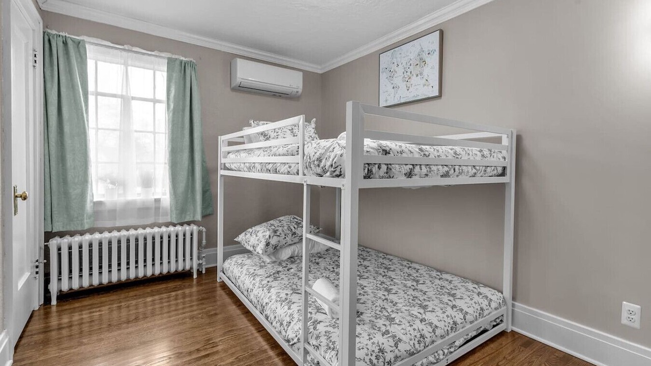 Photo of Bedroom in Niagara Falls