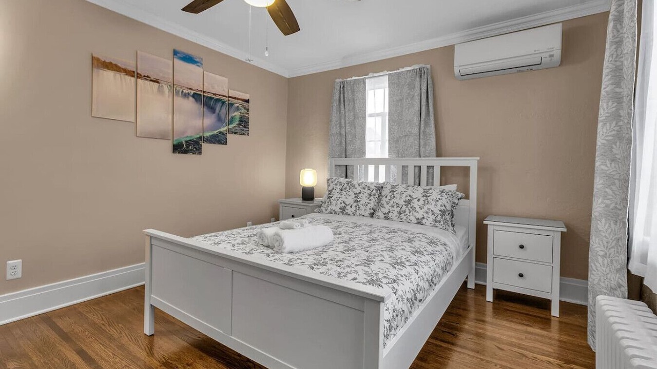 Photo of Bedroom in Niagara Falls
