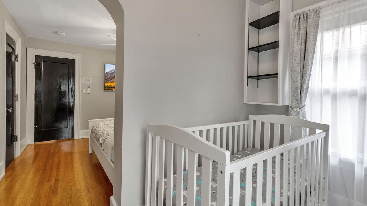 Photo of Bedroom in Downtown Niagara Falls