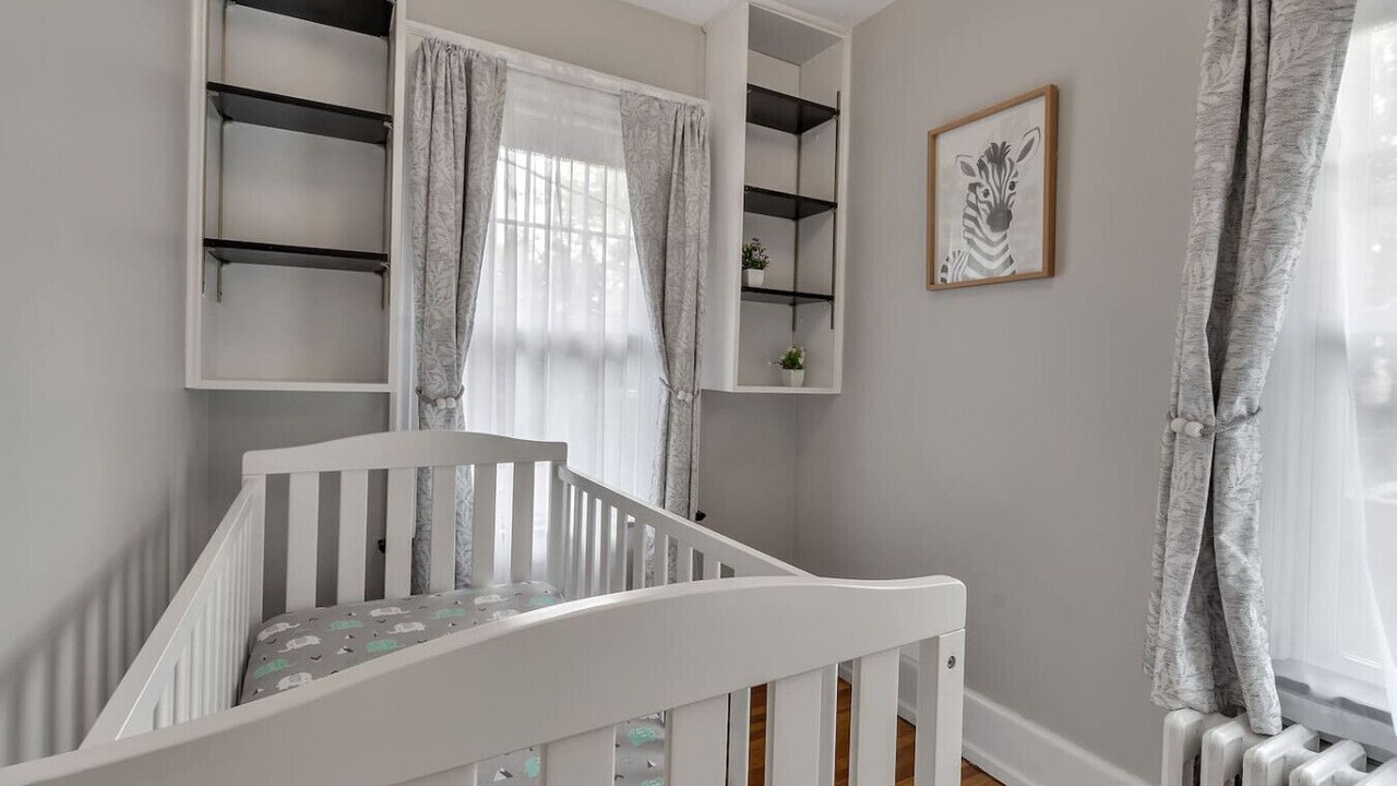 Photo of Bedroom in Downtown Niagara Falls