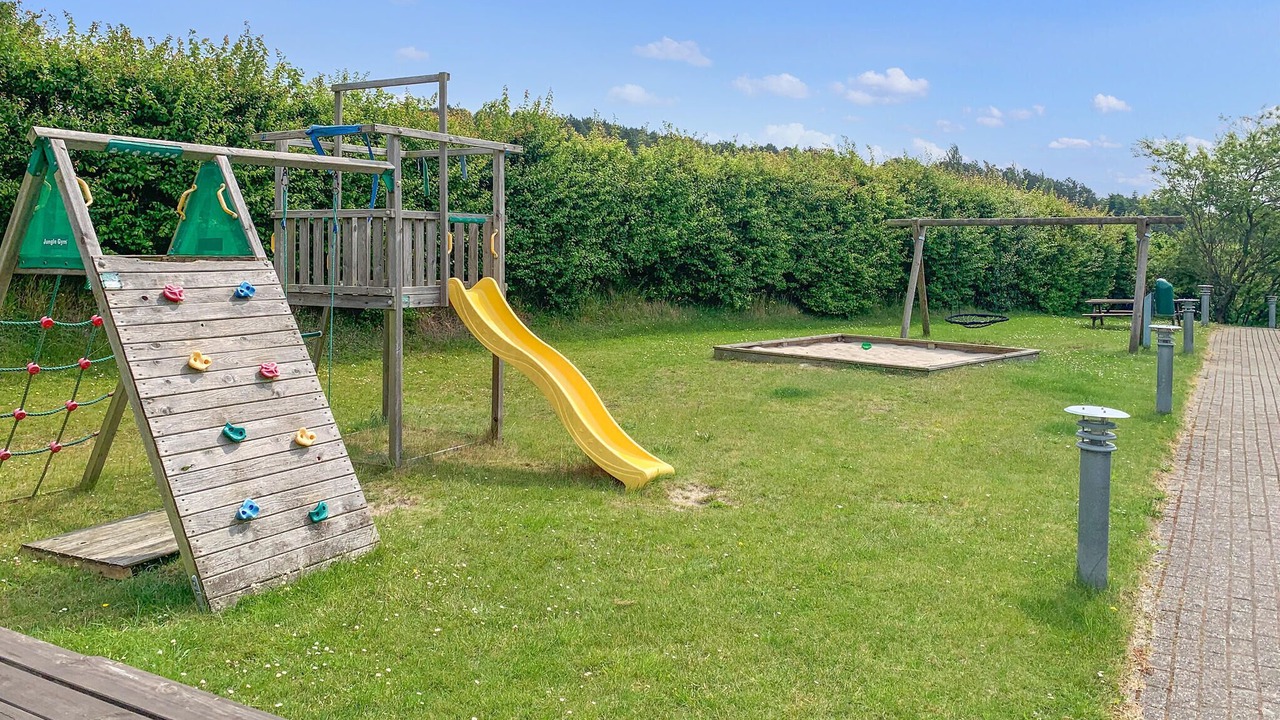 Photo of Others in Knebel