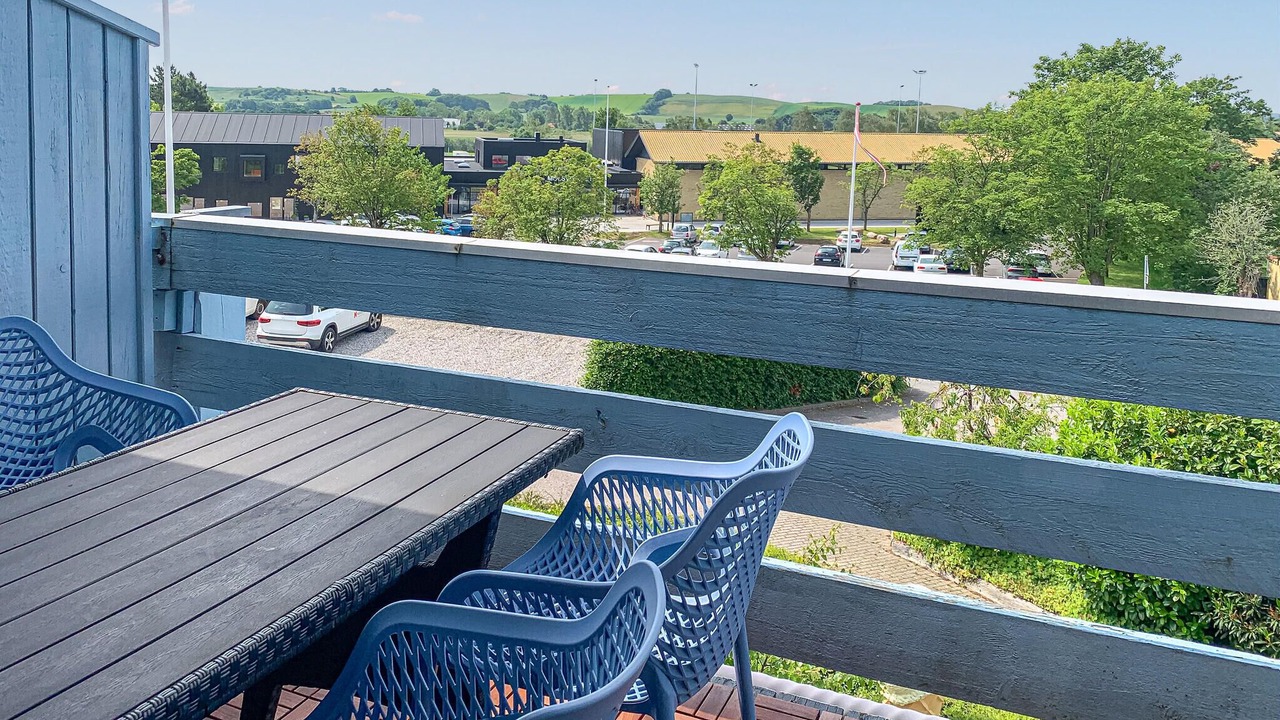 Photo of Others in Knebel