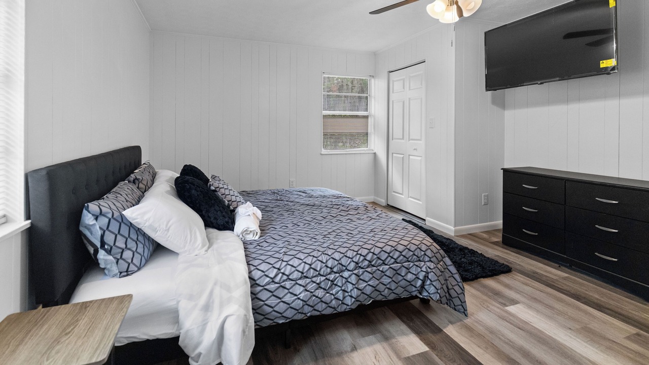 Photo of Bedroom in Northside