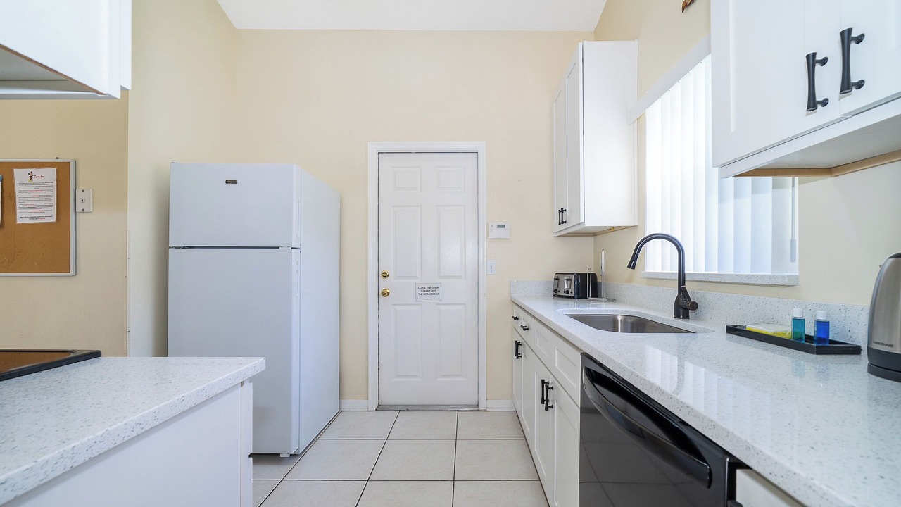 Photo of Kitchen in Crescent Lakes