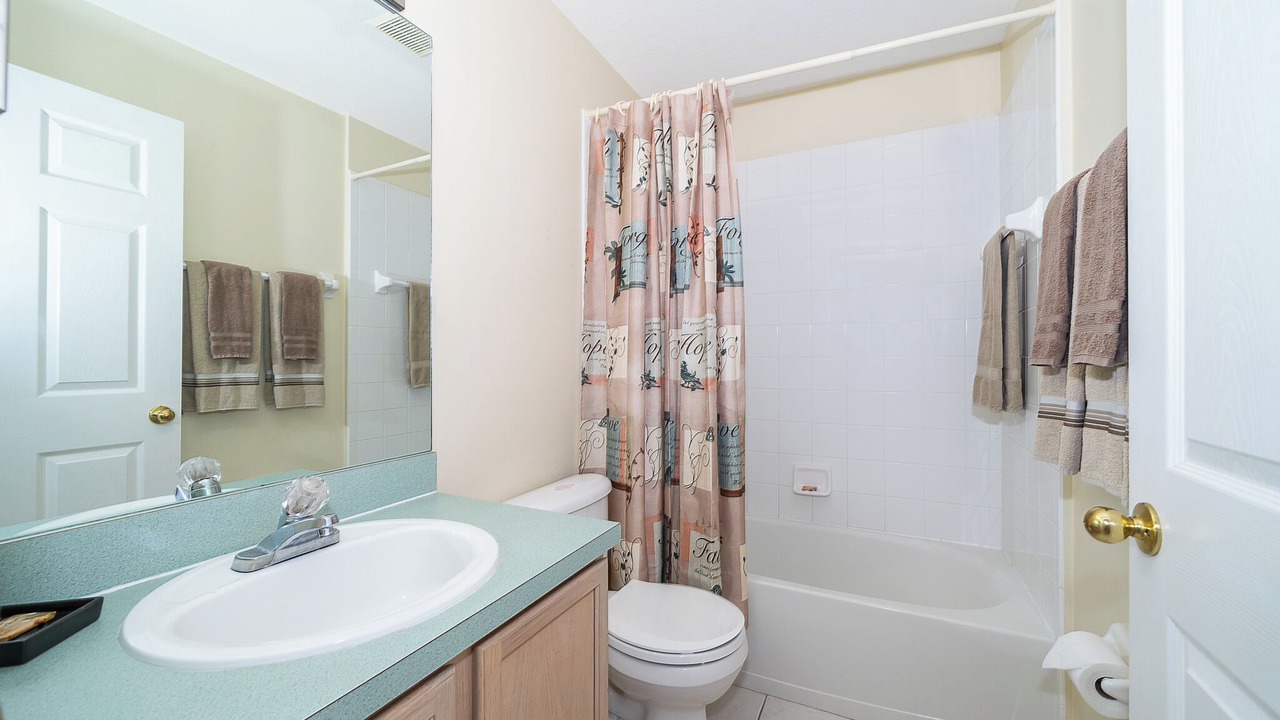 Photo of Bathroom in Crescent Lakes
