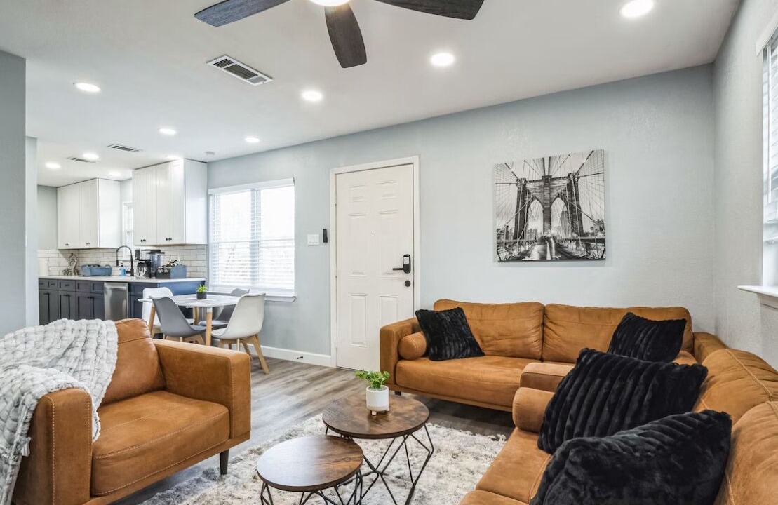 Photo of Livingroom in Parker Lane
