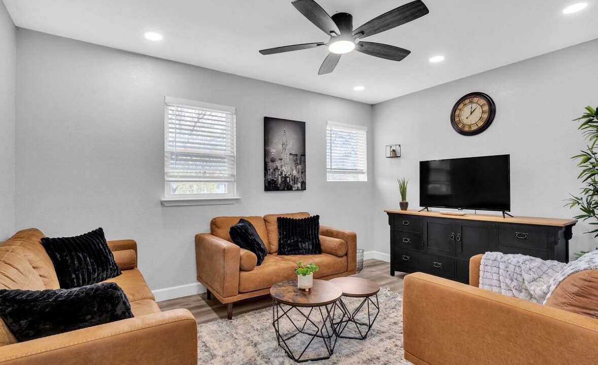 Photo of Livingroom in Parker Lane