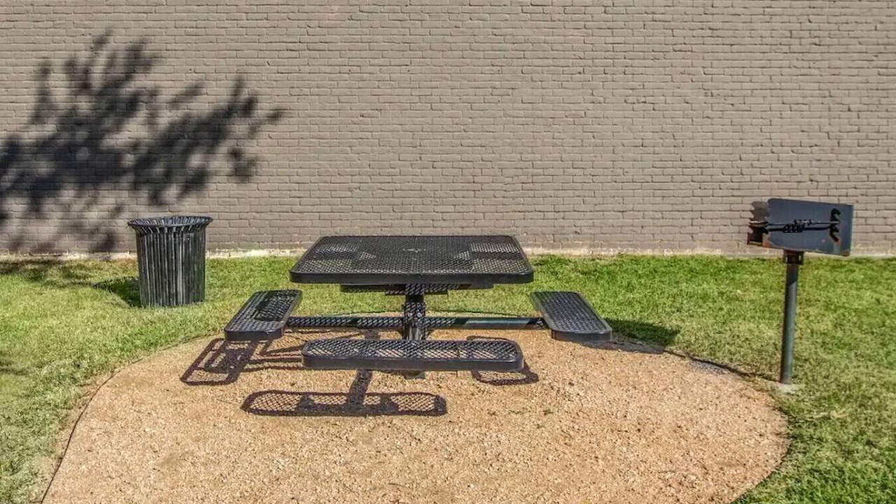 Photo of Outdoor in Garden Oaks