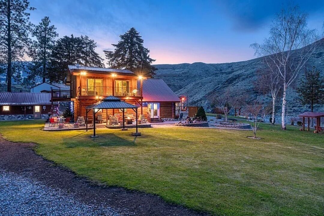 Photo of Outdoor in Pateros