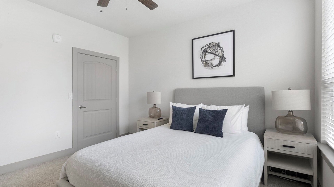 Photo of Bedroom in Manor