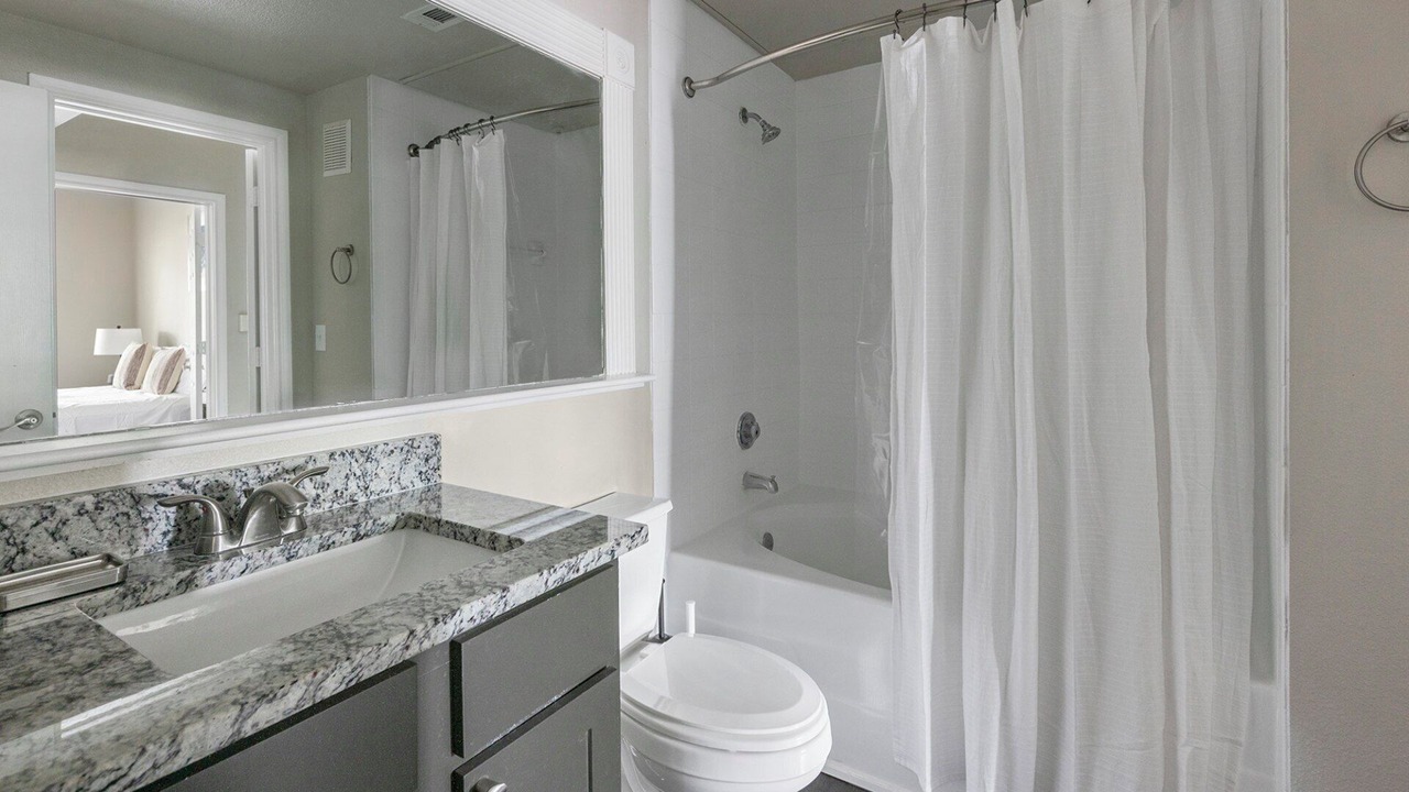 Photo of Bathroom in Riverpark West