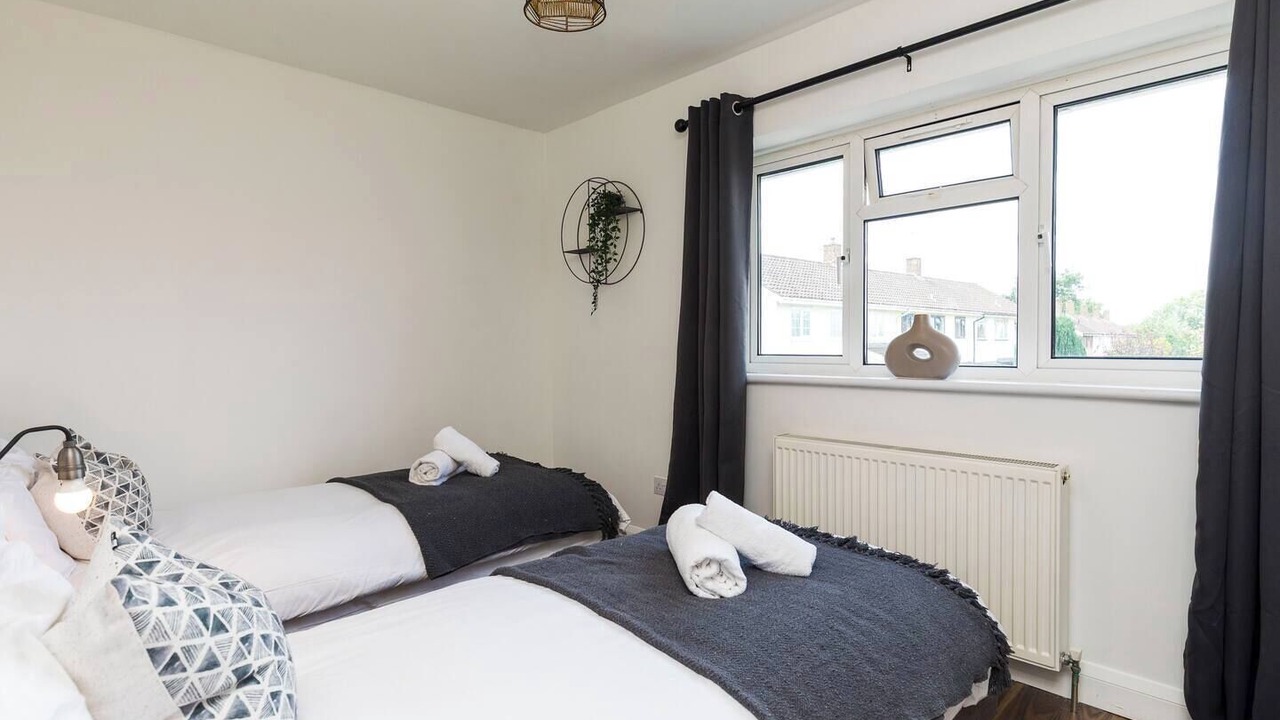 Photo of Others in Crawley City Centre