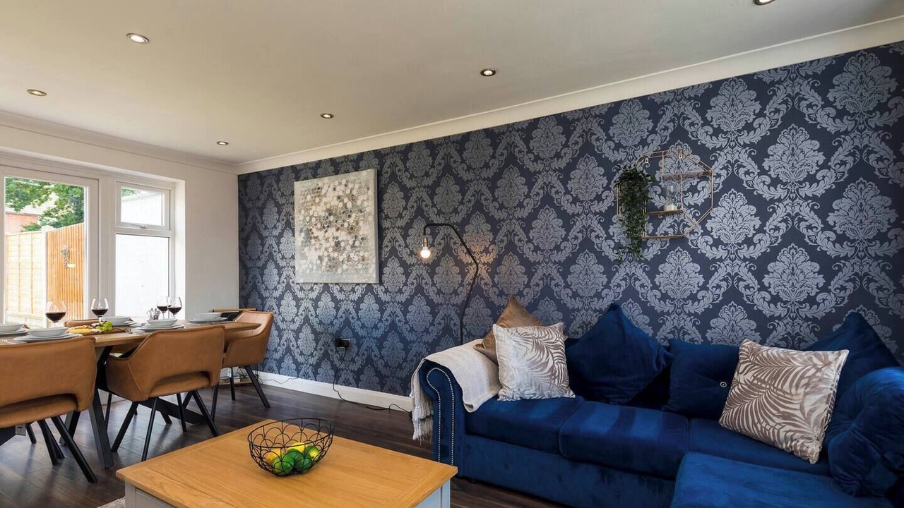 Photo of Others in Crawley City Centre