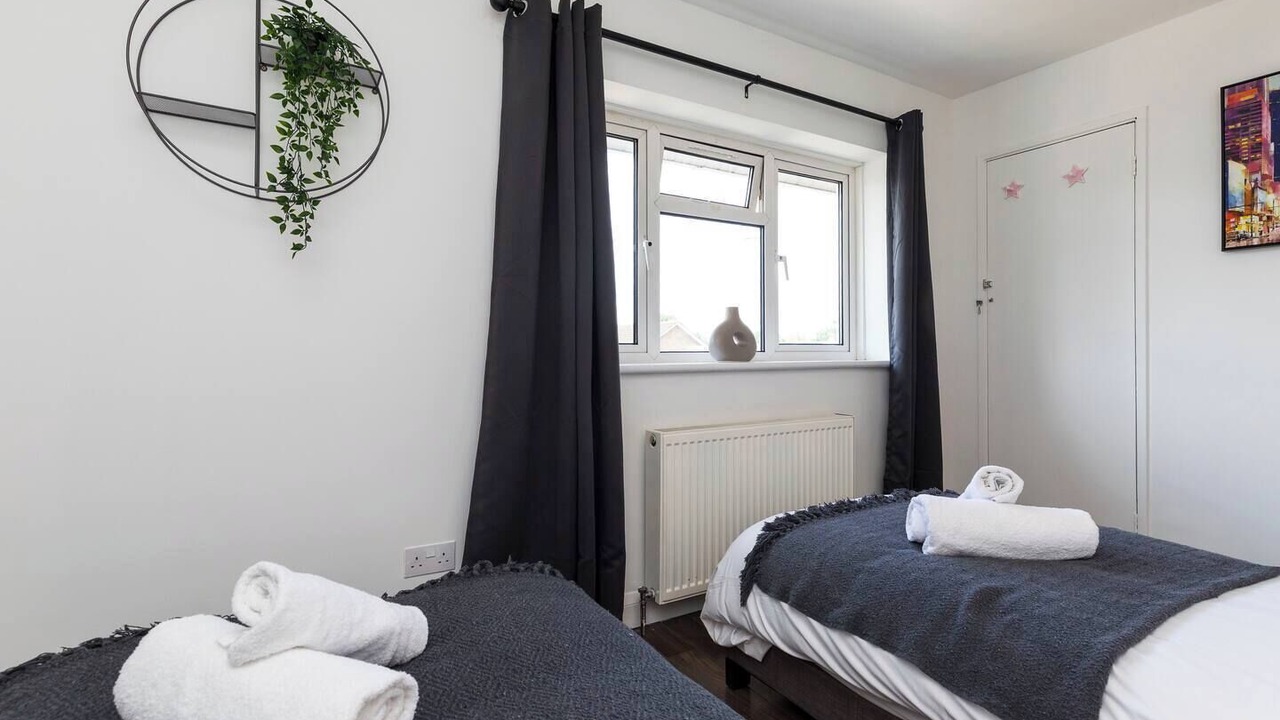 Photo of Others in Crawley City Centre