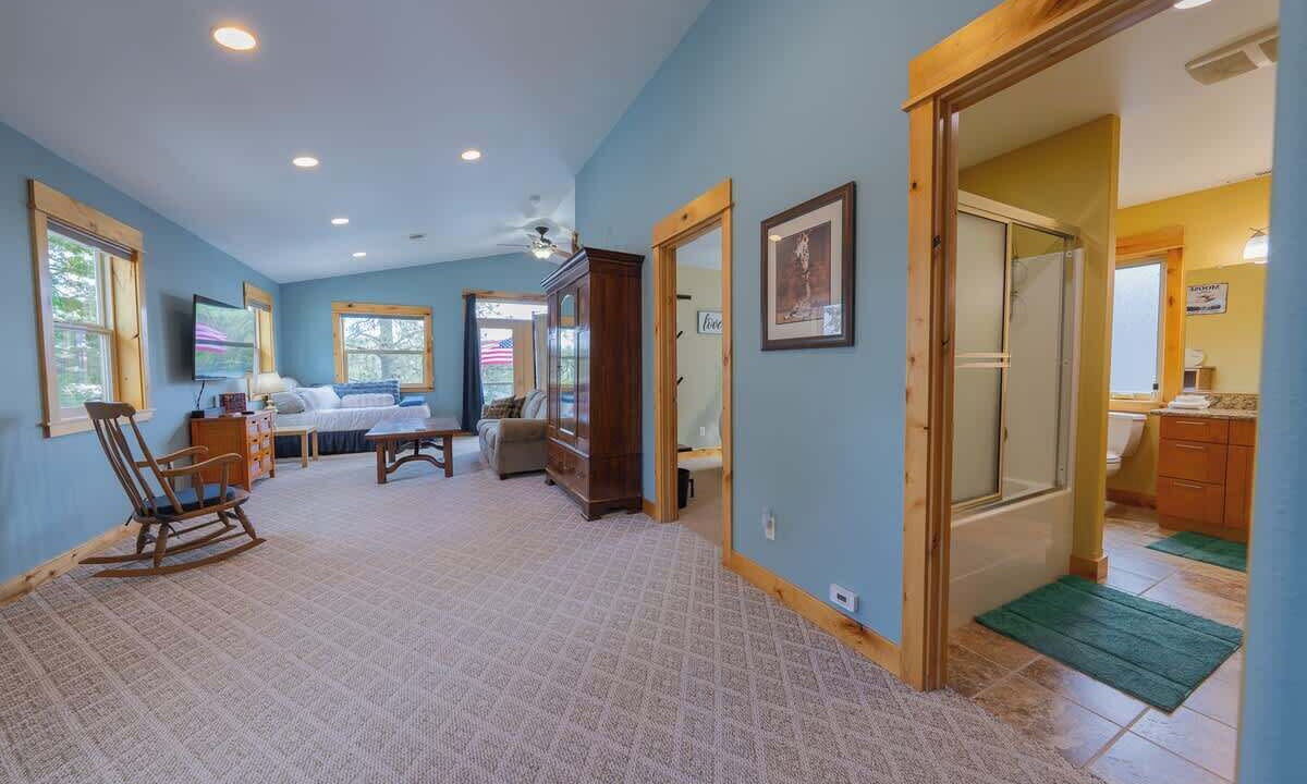 Photo of Bedroom in Loon Lake