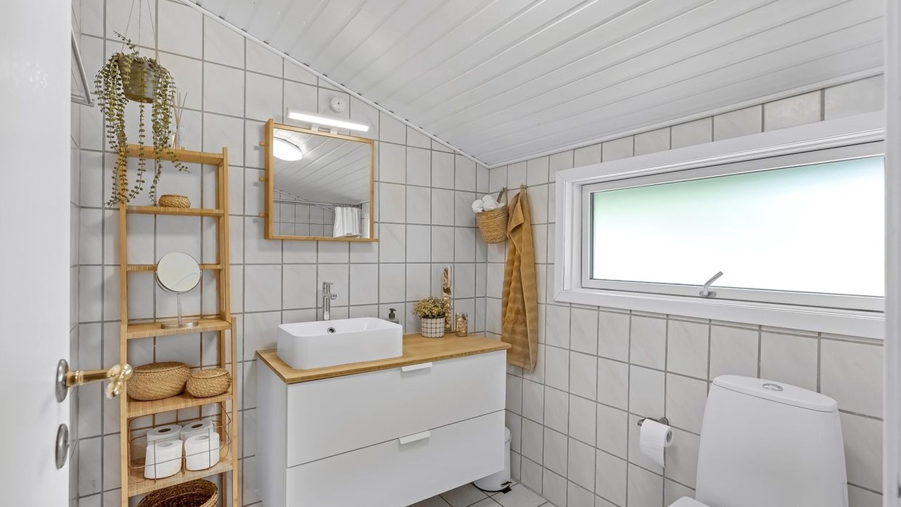 Photo of Bathroom in Hou