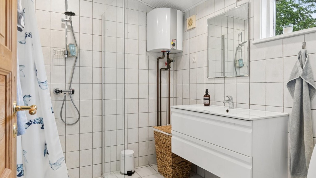 Photo of Bathroom in Yderby