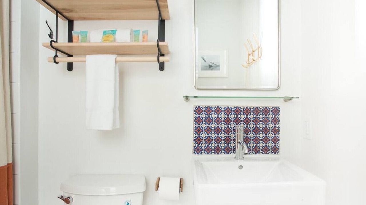 Photo of Bathroom in Yamacraw Village