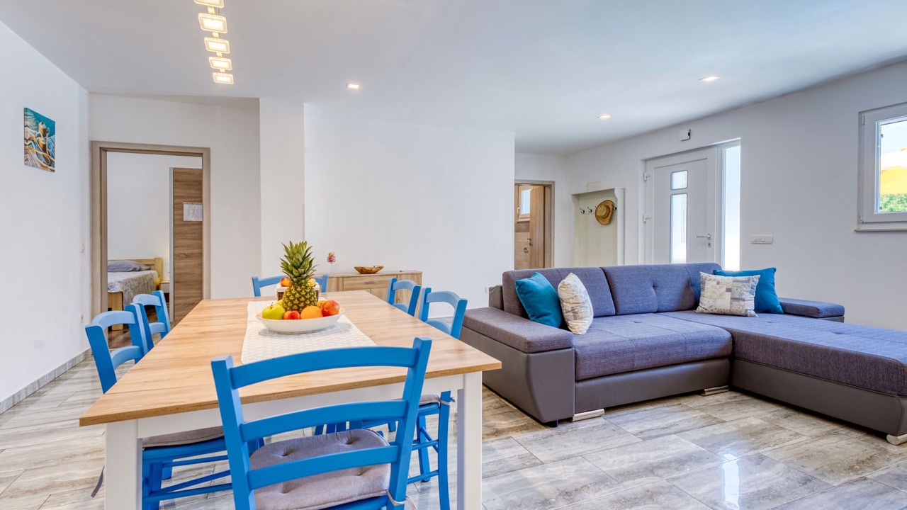 Photo of Livingroom in Gabonjin