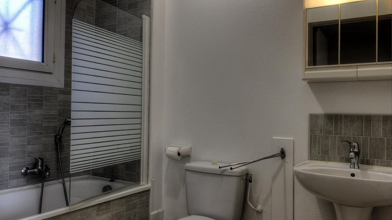 Photo of Bathroom in La Bollene-Vesubie