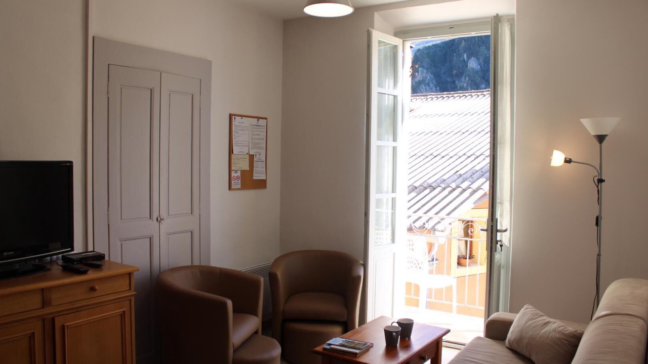 Photo of Livingroom in Peone