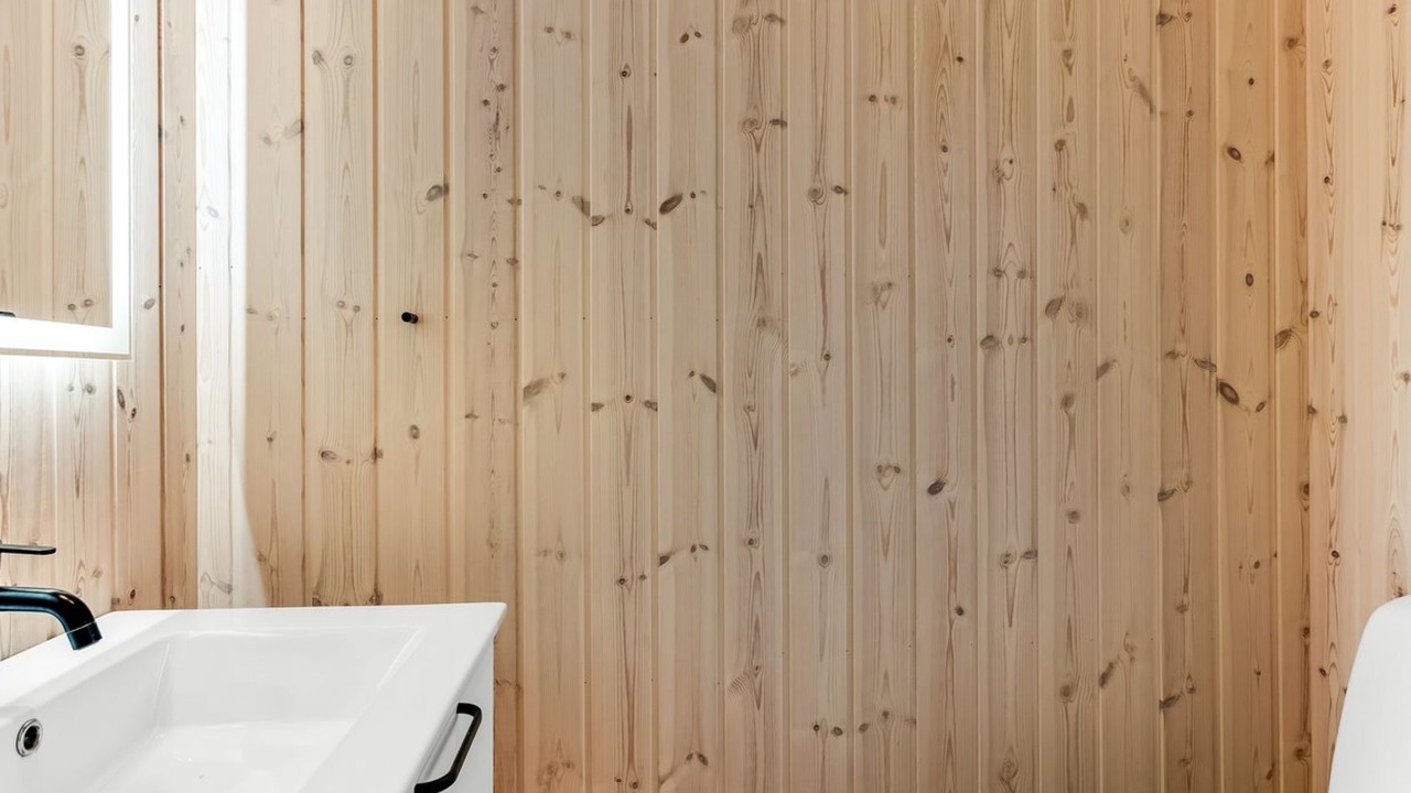 Photo of Bathroom in Bøtø By