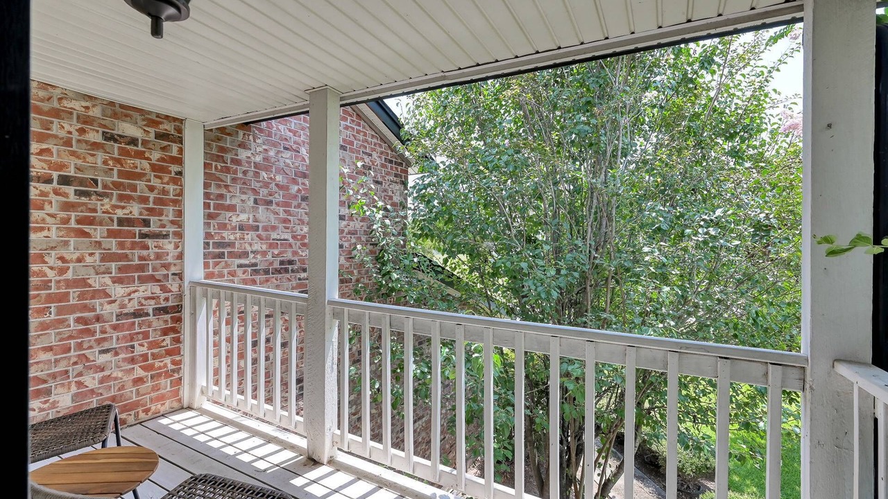 Photo of Patio Balcony in April Sound