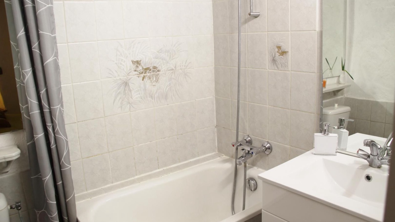 Photo of Bathroom in Seranon