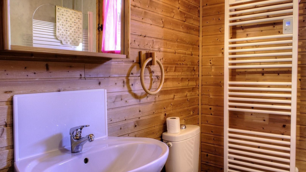 Photo of Bathroom in La Bollene-Vesubie