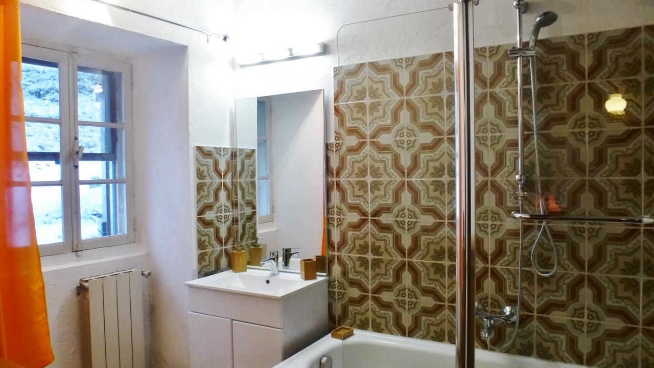 Photo of Bathroom in Seranon