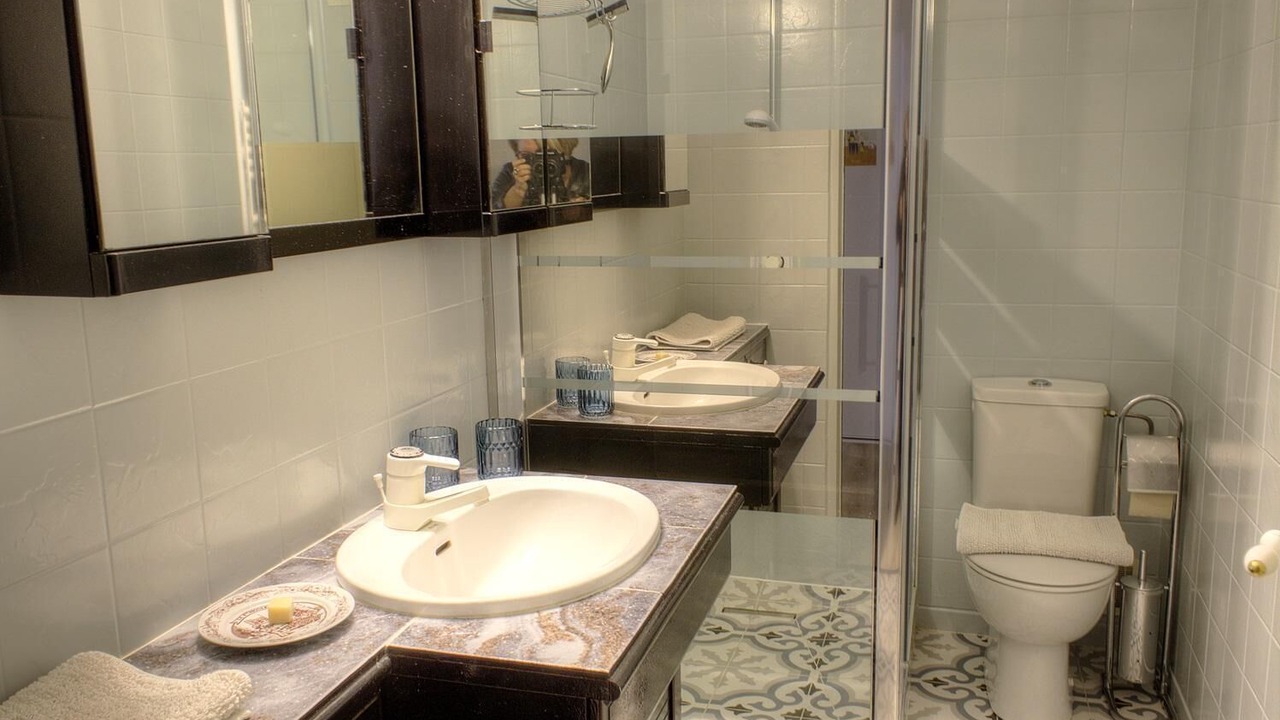 Photo of Bathroom in Speracedes