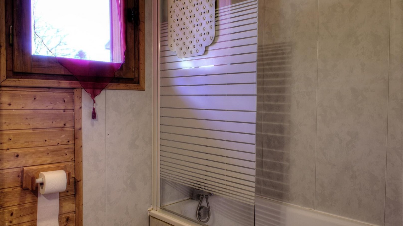 Photo of Bathroom in La Bollene-Vesubie