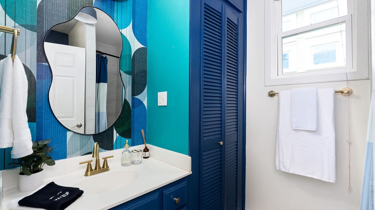 Photo of Bathroom in Greater South River City