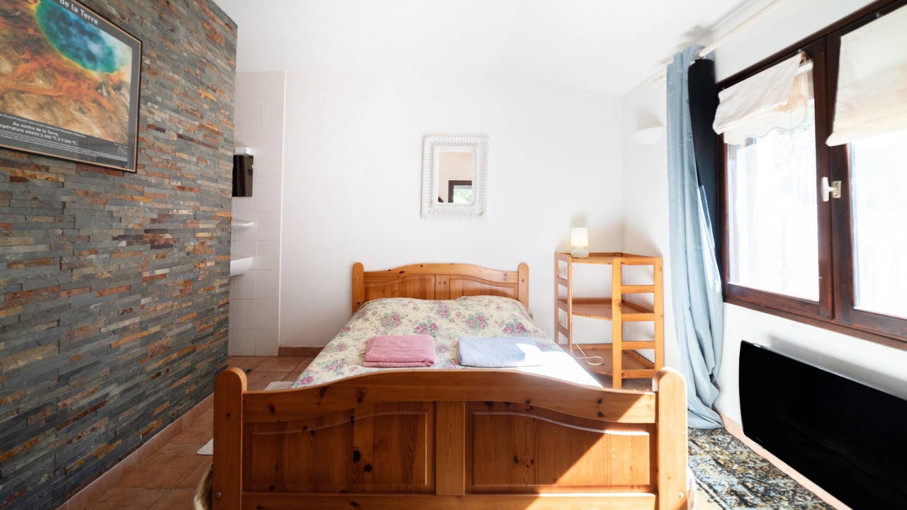 Photo of Bedroom in Montesquieu-des-Alberes