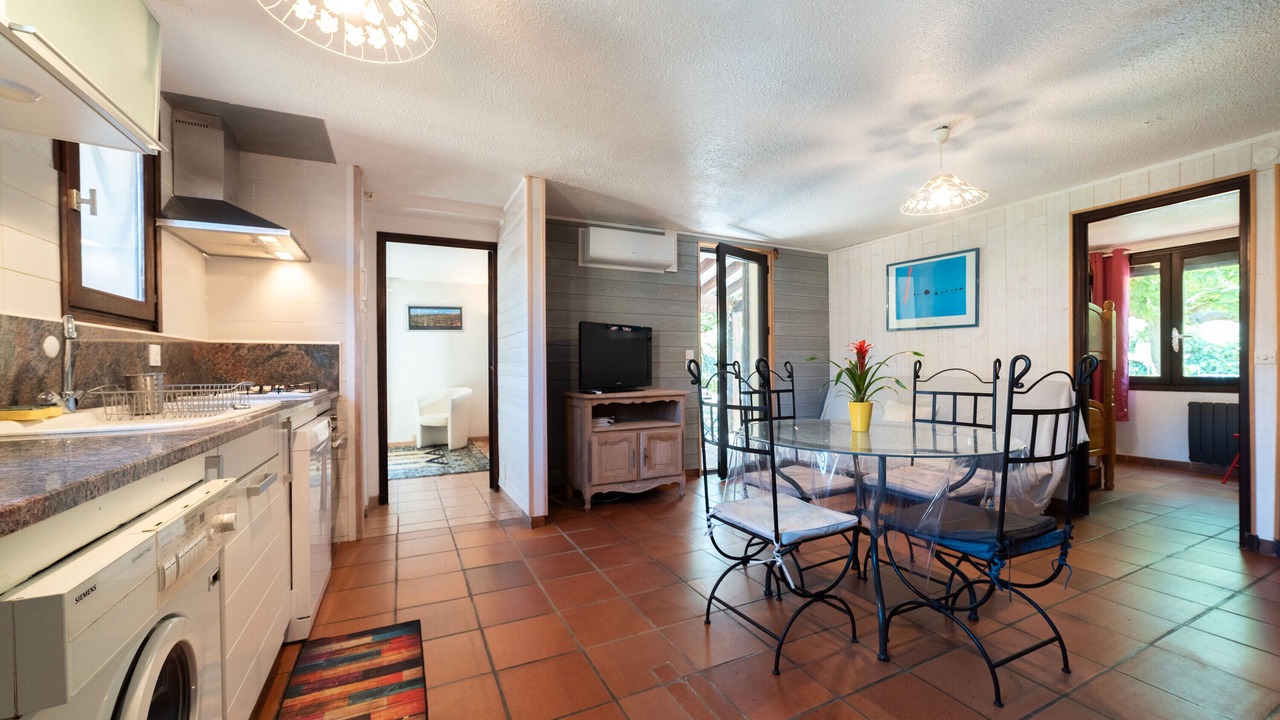Photo of Kitchen in Montesquieu-des-Alberes